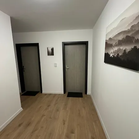 Lesna 6, * Bajmóc