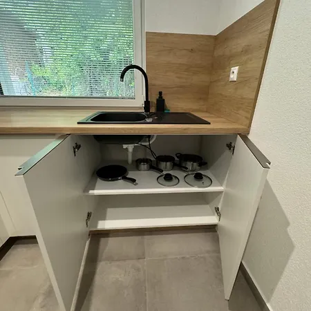 Lesna 6, * Bajmóc