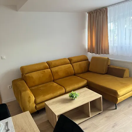 Lesna 6, Apartman