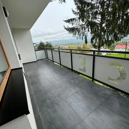 Lesna 6, Apartmán *