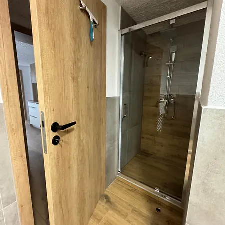 Apartman Lesna 6, Bajmóc