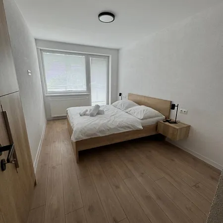 Apartman Lesna 6, *