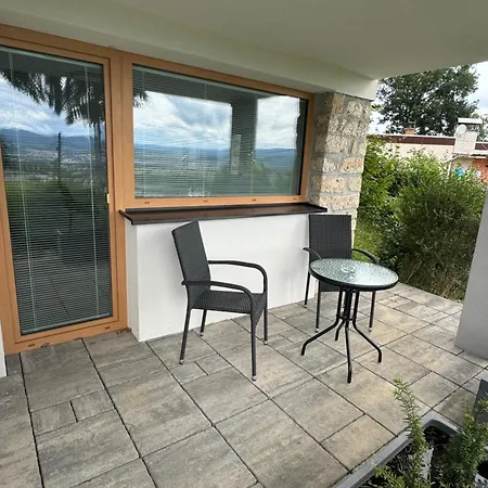 Lesna 6, Apartman *